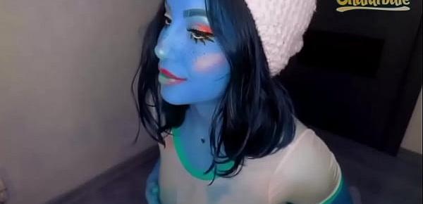  Blue babe shakes her ass and tits